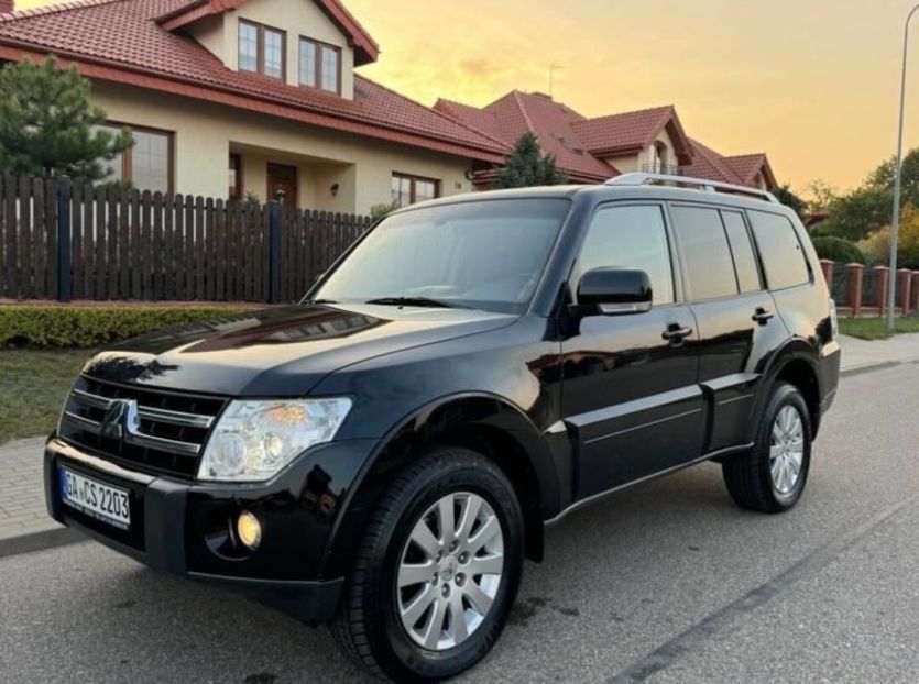 Продам Mitsubishi Pajero 2021 года в Киеве