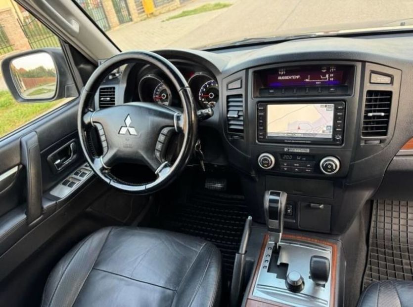 Продам Mitsubishi Pajero 2021 года в Киеве