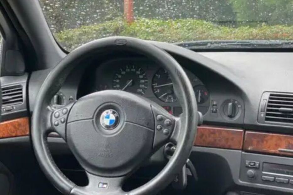 Продам BMW 530 Е39 2002 года в Киеве