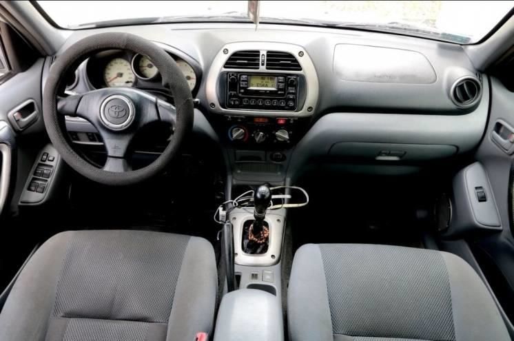 Продам Toyota Rav 4 2003 года в Киеве