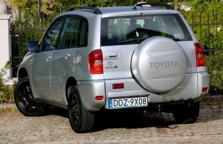 Продам Toyota Rav 4 2003 года в Киеве