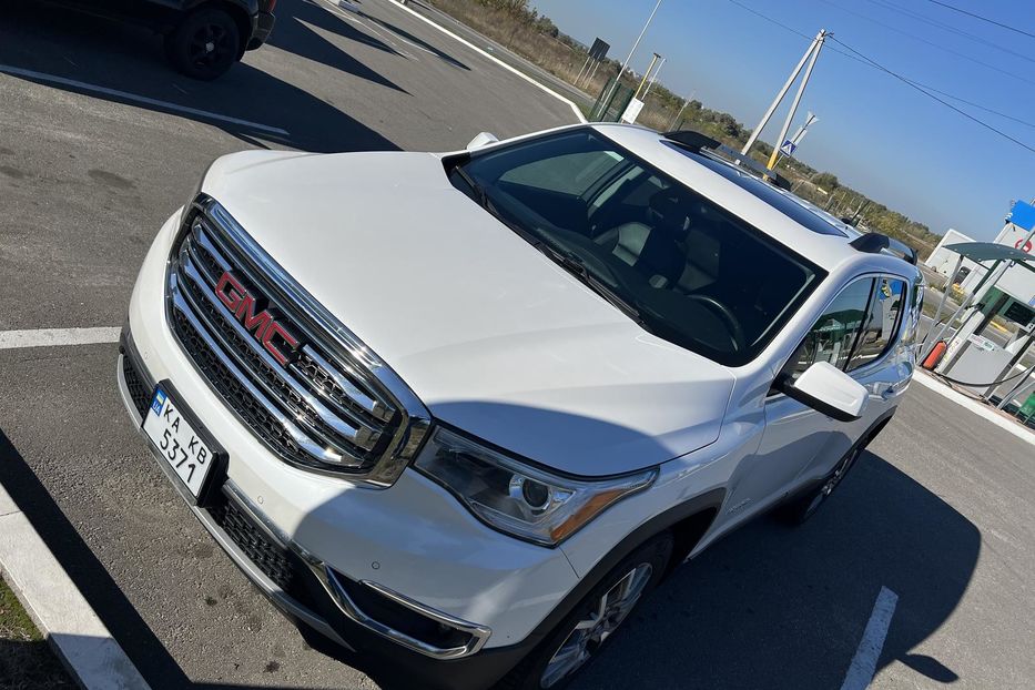 Продам GMC Acadia SLT 2016 года в Киеве