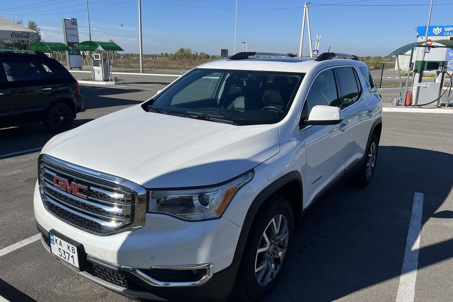 Продам GMC Acadia SLT 2016 года в Киеве