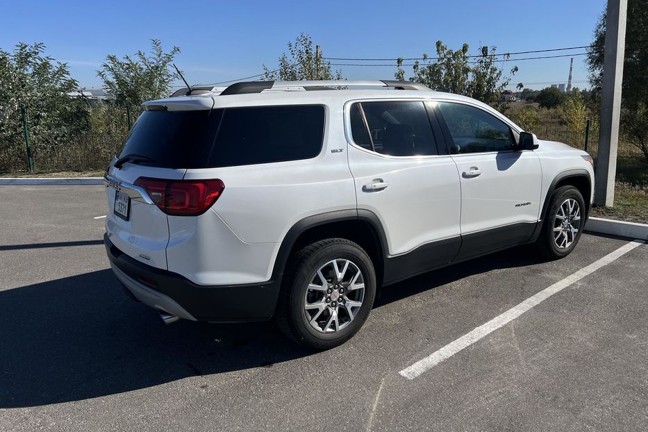 Продам GMC Acadia SLT 2016 года в Киеве