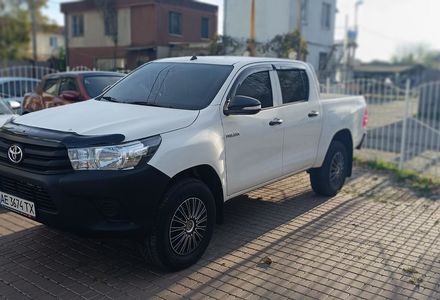 Продам Toyota Hilux 2017 года в Одессе