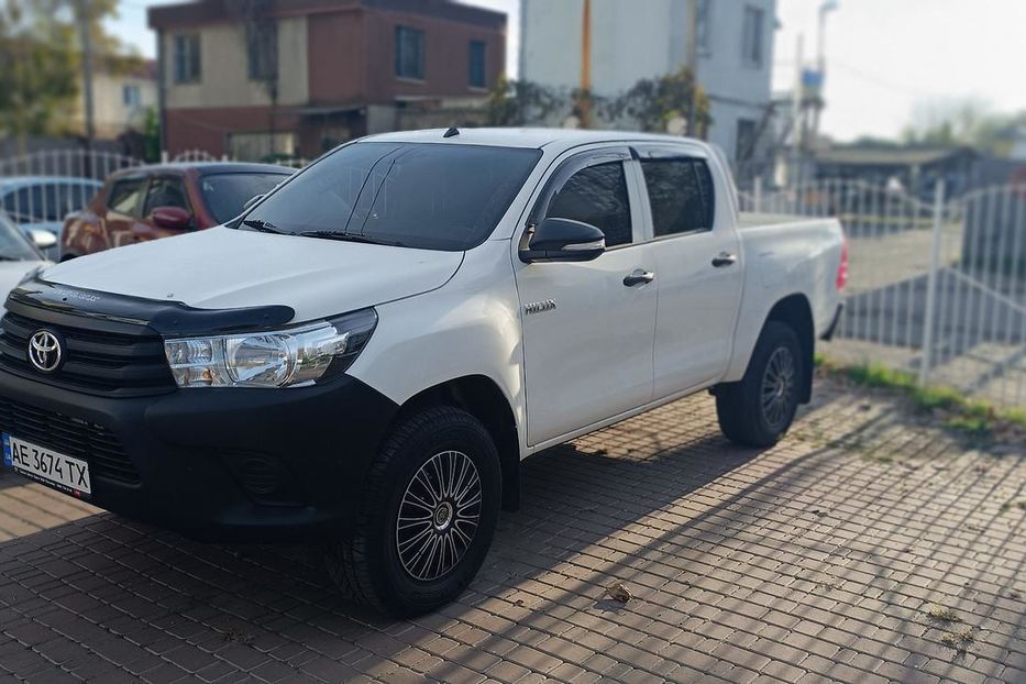 Продам Toyota Hilux 2017 года в Одессе