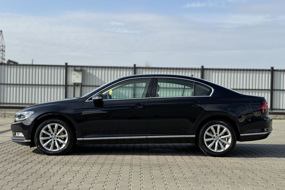 Продам Volkswagen Passat B8 HighLine 2018 года в Луцке