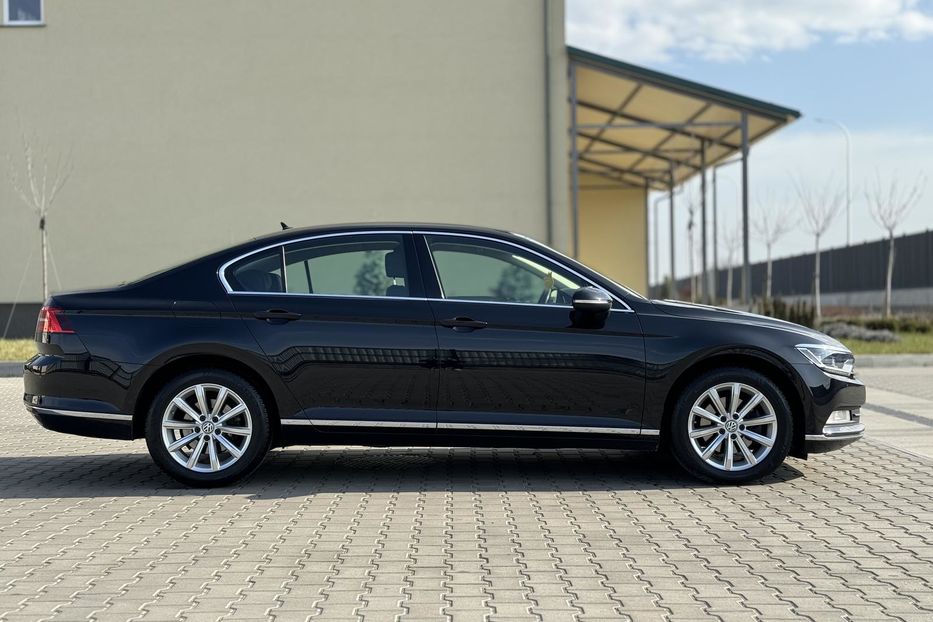 Продам Volkswagen Passat B8 HighLine 2018 года в Луцке