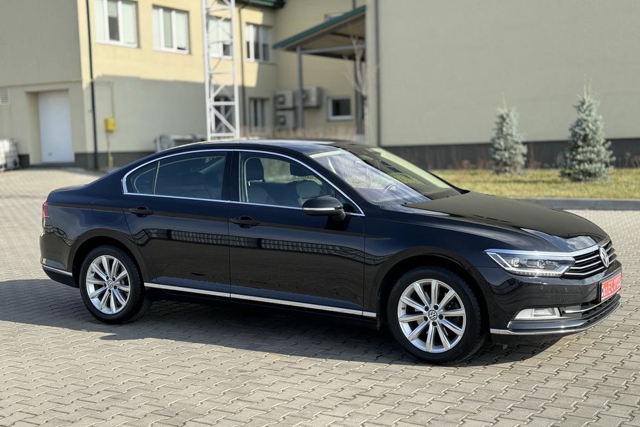 Продам Volkswagen Passat B8 HighLine 2018 года в Луцке