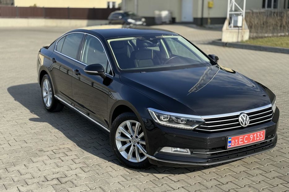 Продам Volkswagen Passat B8 HighLine 2018 года в Луцке