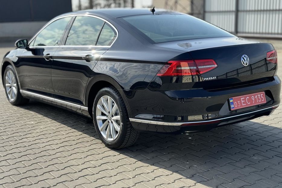 Продам Volkswagen Passat B8 HighLine 2018 года в Луцке