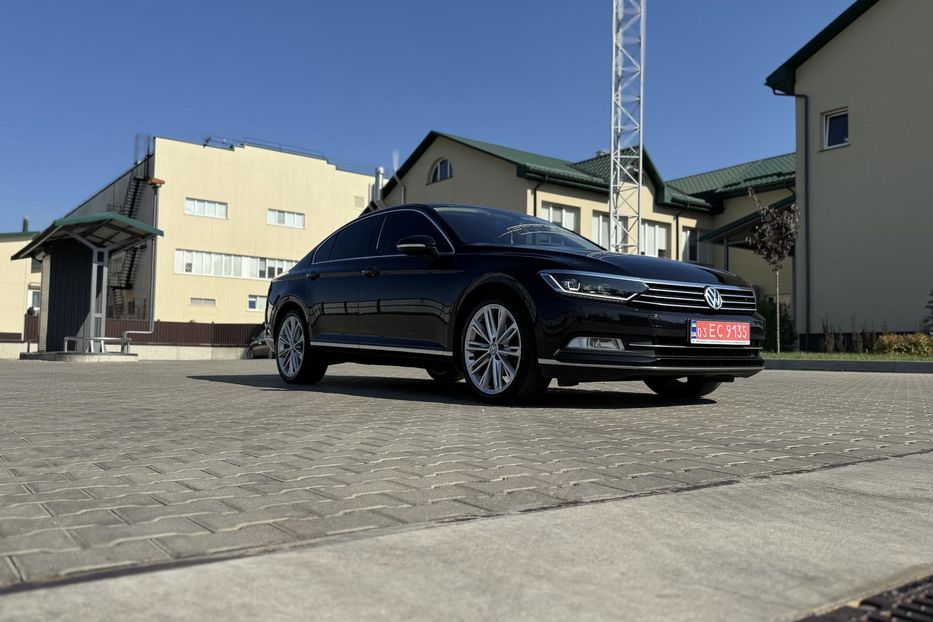 Продам Volkswagen Passat B8 HighLine 2018 года в Луцке