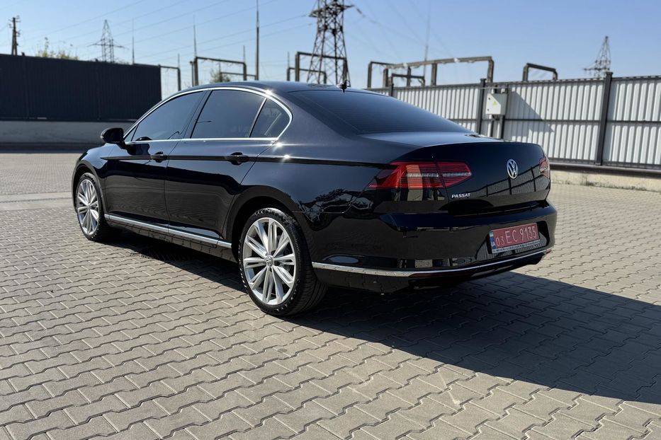 Продам Volkswagen Passat B8 HighLine 2018 года в Луцке