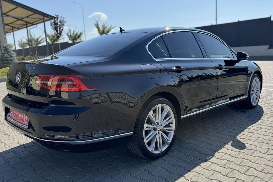 Продам Volkswagen Passat B8 HighLine 2018 года в Луцке