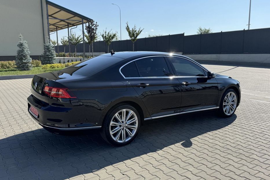 Продам Volkswagen Passat B8 HighLine 2018 года в Луцке