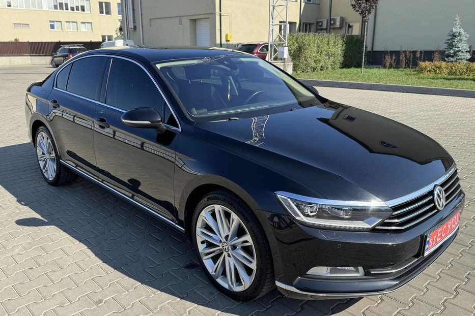 Продам Volkswagen Passat B8 HighLine 2018 года в Луцке