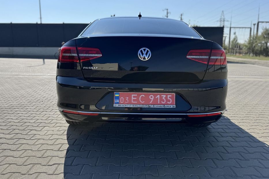 Продам Volkswagen Passat B8 HighLine 2018 года в Луцке