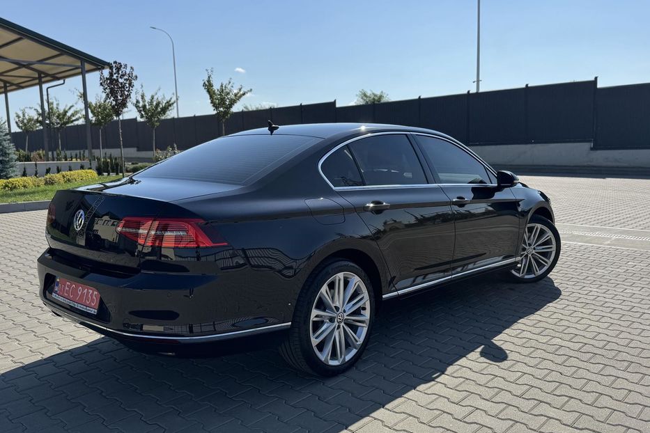 Продам Volkswagen Passat B8 HighLine 2018 года в Луцке