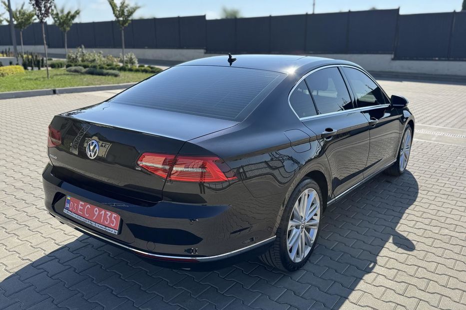 Продам Volkswagen Passat B8 HighLine 2018 года в Луцке