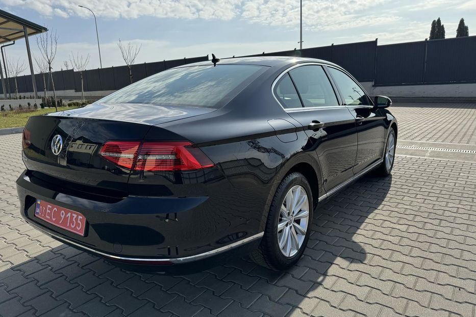 Продам Volkswagen Passat B8 HighLine 2018 года в Луцке