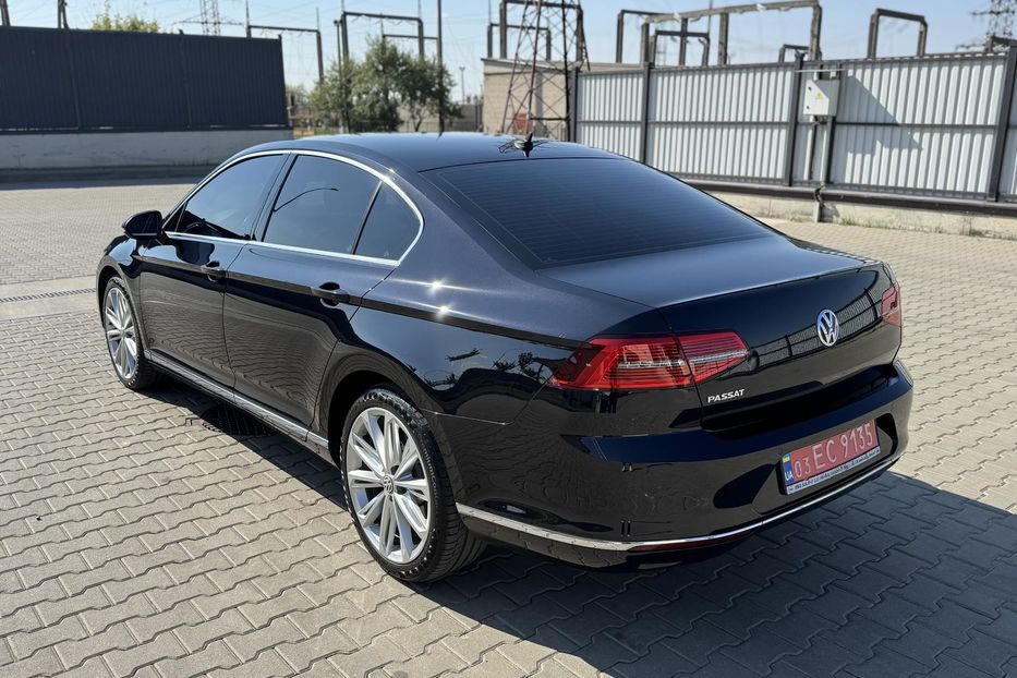 Продам Volkswagen Passat B8 HighLine 2018 года в Луцке