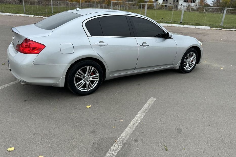 Продам Infiniti G25 2012 года в Киеве