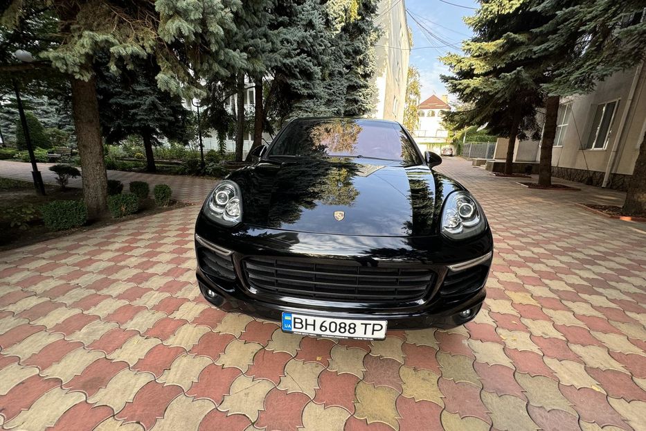 Продам Porsche Cayenne Plug-in Hybrid 2016 года в Одессе