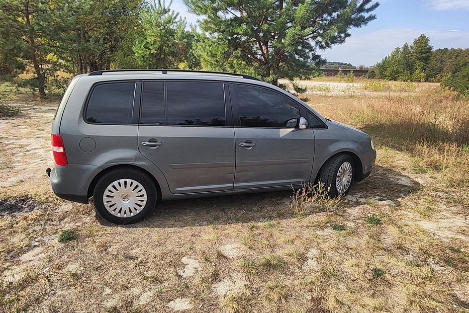 Продам Volkswagen Touran 2004 года в г. Украинка, Киевская область