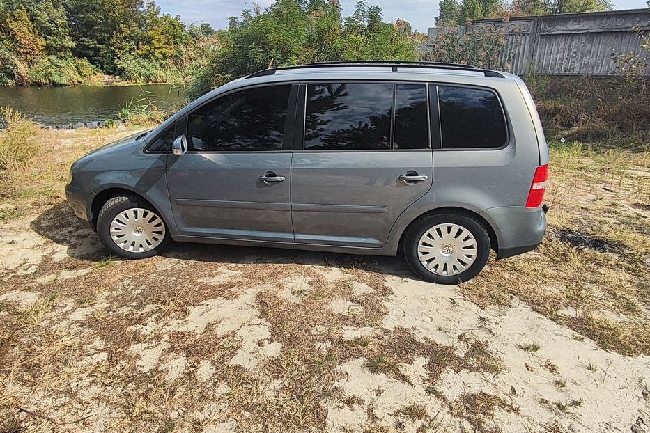 Продам Volkswagen Touran 2004 года в г. Украинка, Киевская область