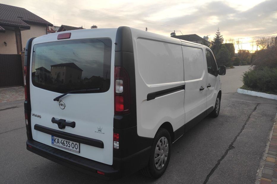 Продам Opel Vivaro груз. 2017 года в Киеве