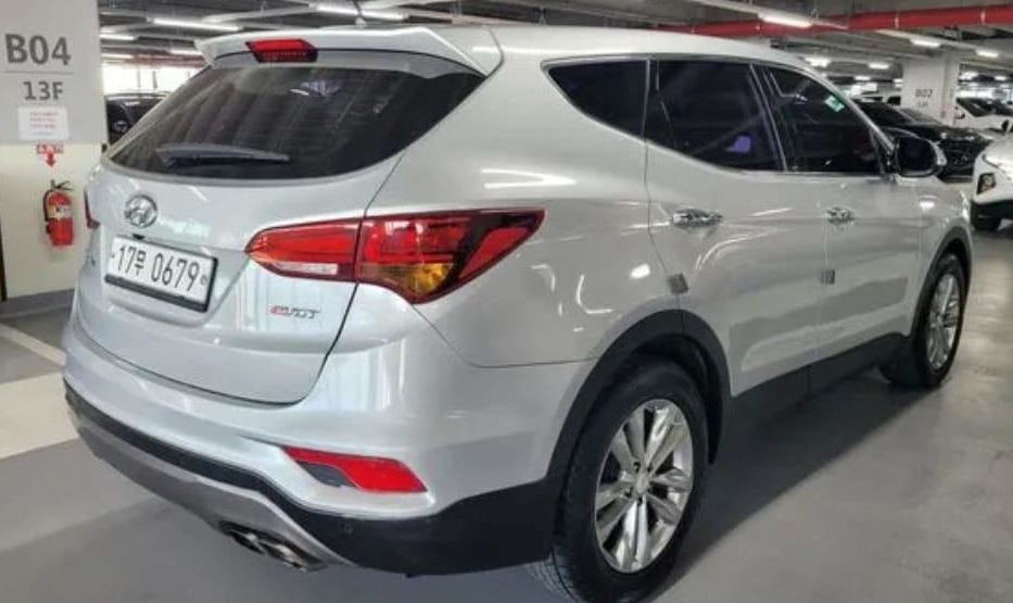 Продам Hyundai Santa FE 2.0D 2015 года в Киеве