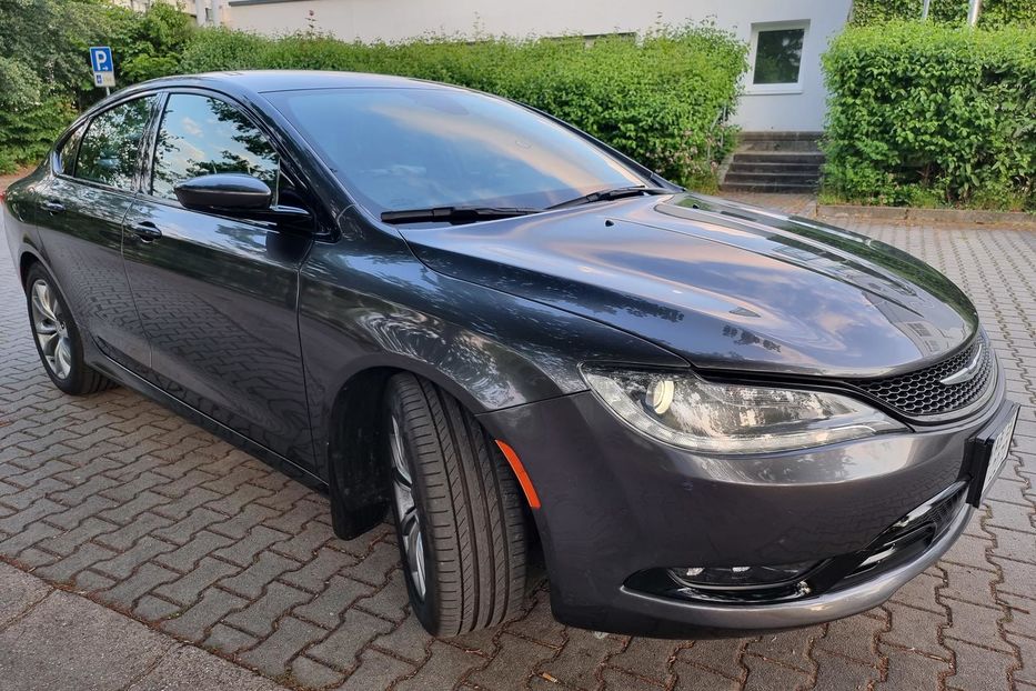 Продам Chrysler 200 S 2016 года в Виннице