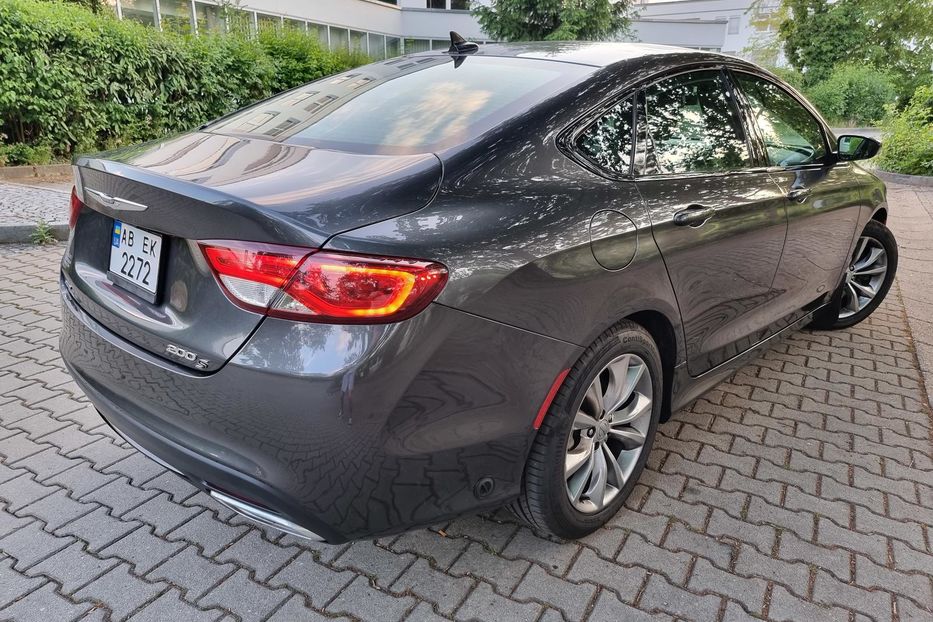 Продам Chrysler 200 S 2016 года в Виннице