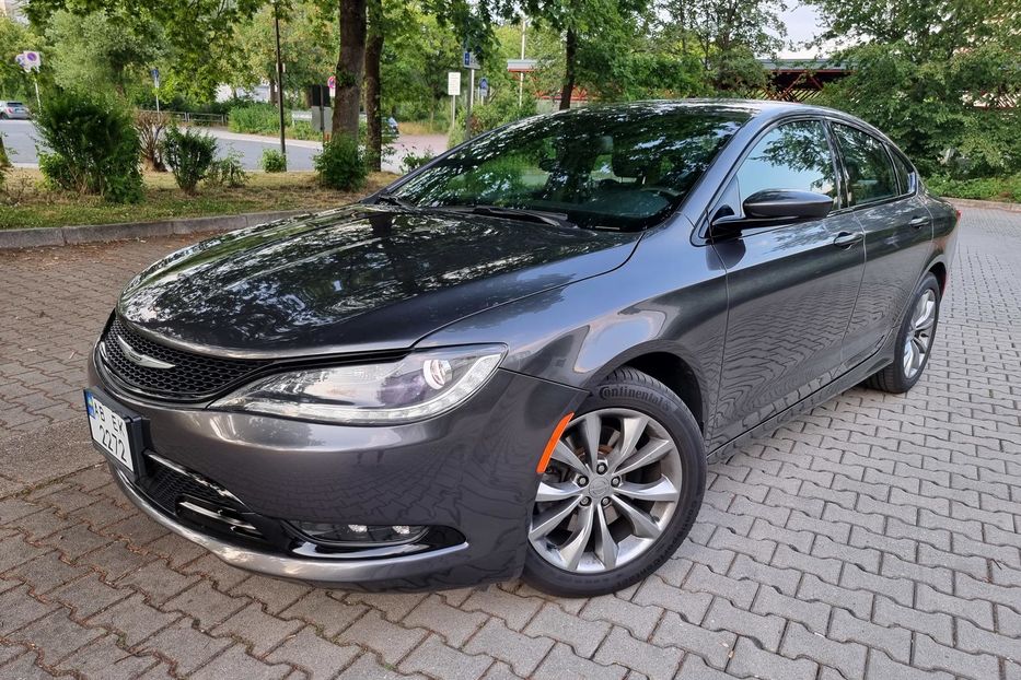 Продам Chrysler 200 S 2016 года в Виннице