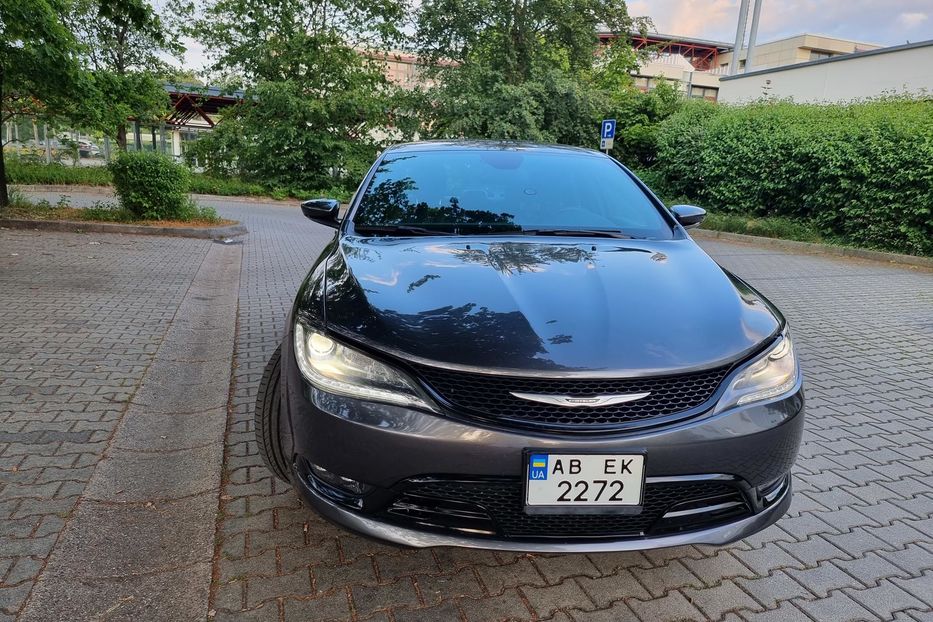 Продам Chrysler 200 S 2016 года в Виннице