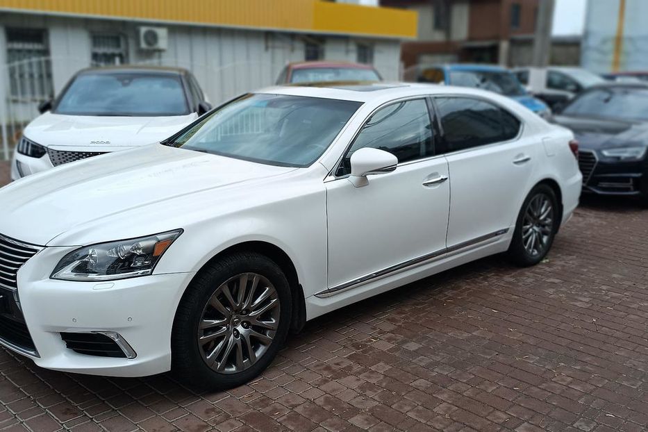 Продам Lexus LS 600 600hl 2013 года в Одессе