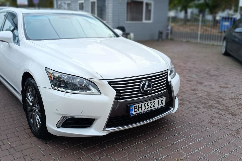 Продам Lexus LS 600 600hl 2013 года в Одессе