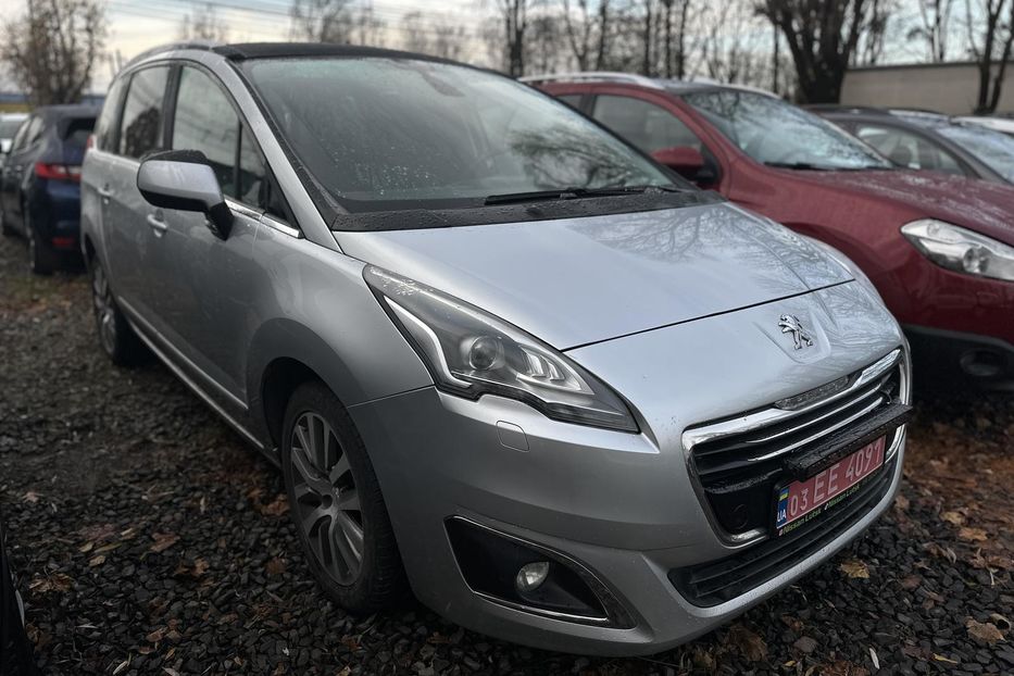 Продам Peugeot 5008 2014 года в Луцке