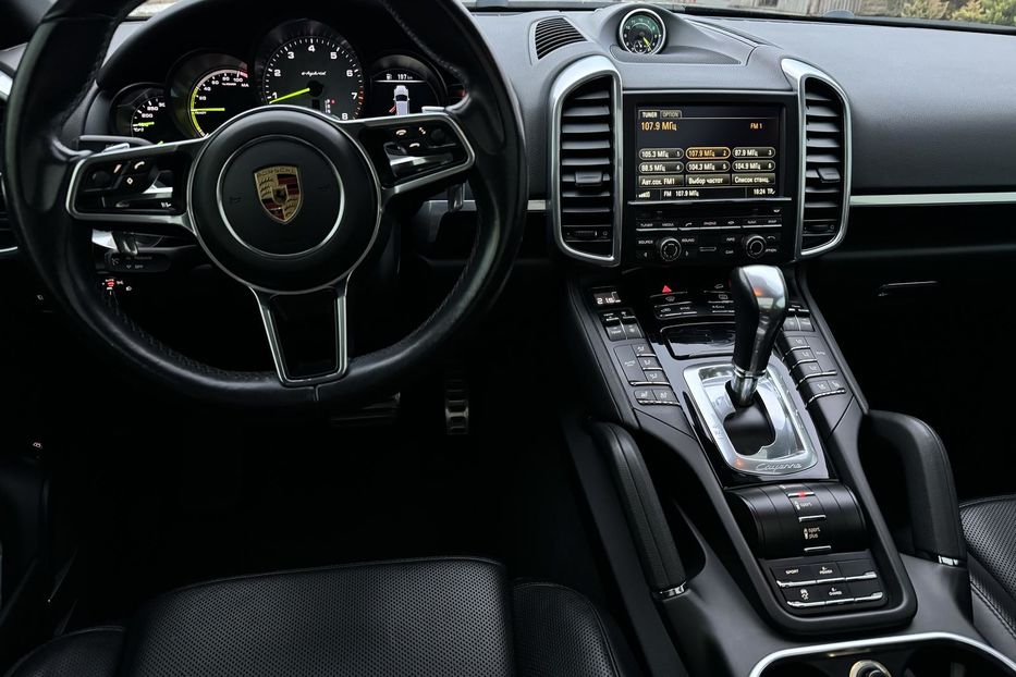 Продам Porsche Cayenne 2016 года в Одессе