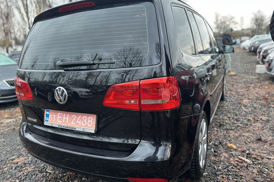 Продам Volkswagen Touran 2011 года в Луцке