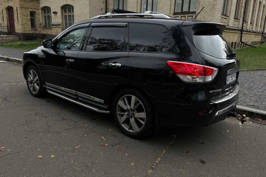 Продам Nissan Pathfinder Platinum 2013 года в Киеве