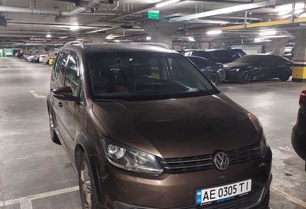 Продам Volkswagen Cross Touran 2011 года в Днепре