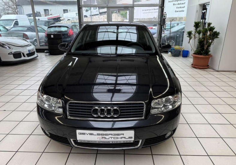 Продам Audi A4 2004 года в Киеве