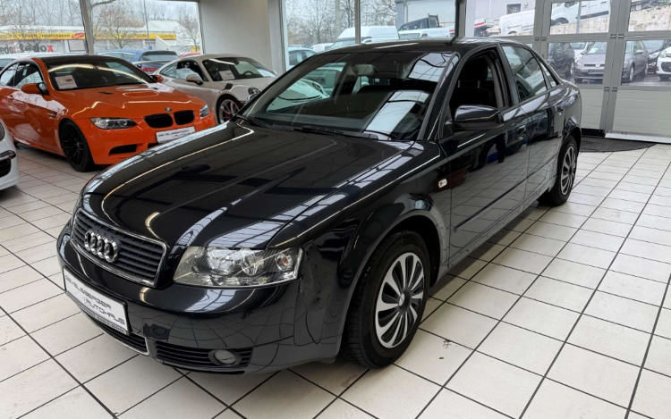 Продам Audi A4 2004 года в Киеве