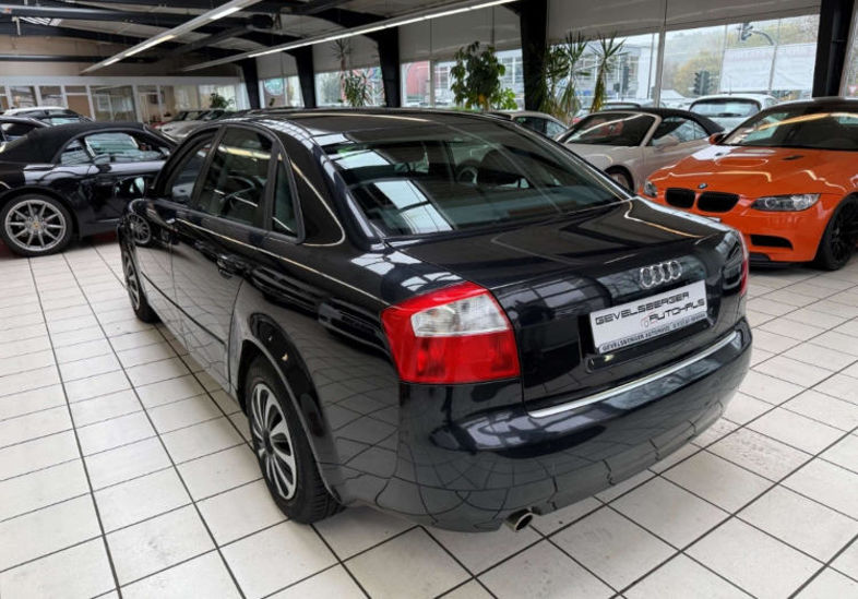 Продам Audi A4 2004 года в Киеве