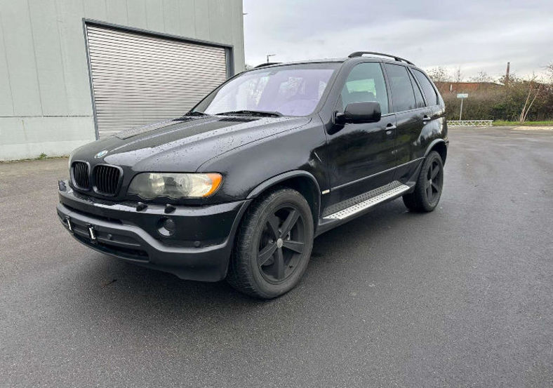 Продам BMW X5 Е53 2003 года в Днепре