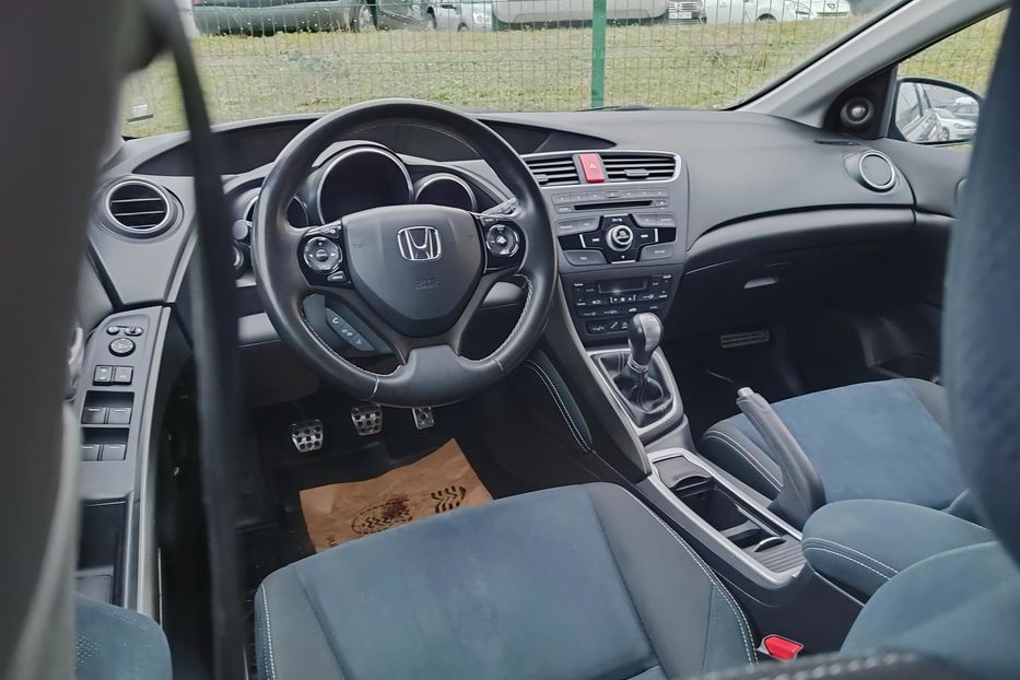 Продам Honda Civic 2014 года в Луцке