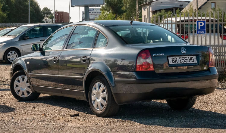 Продам Volkswagen Passat B5 2001 года в Киеве