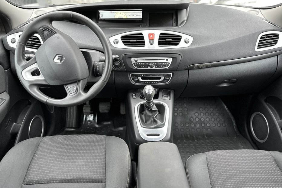 Продам Renault Grand Scenic 2012 года в Луцке