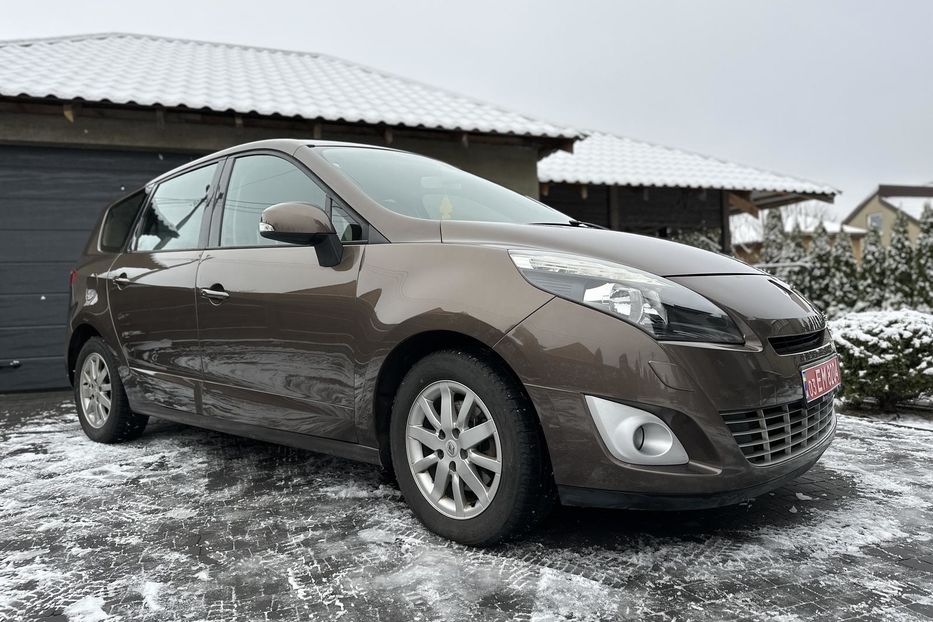 Продам Renault Grand Scenic 2012 года в Луцке